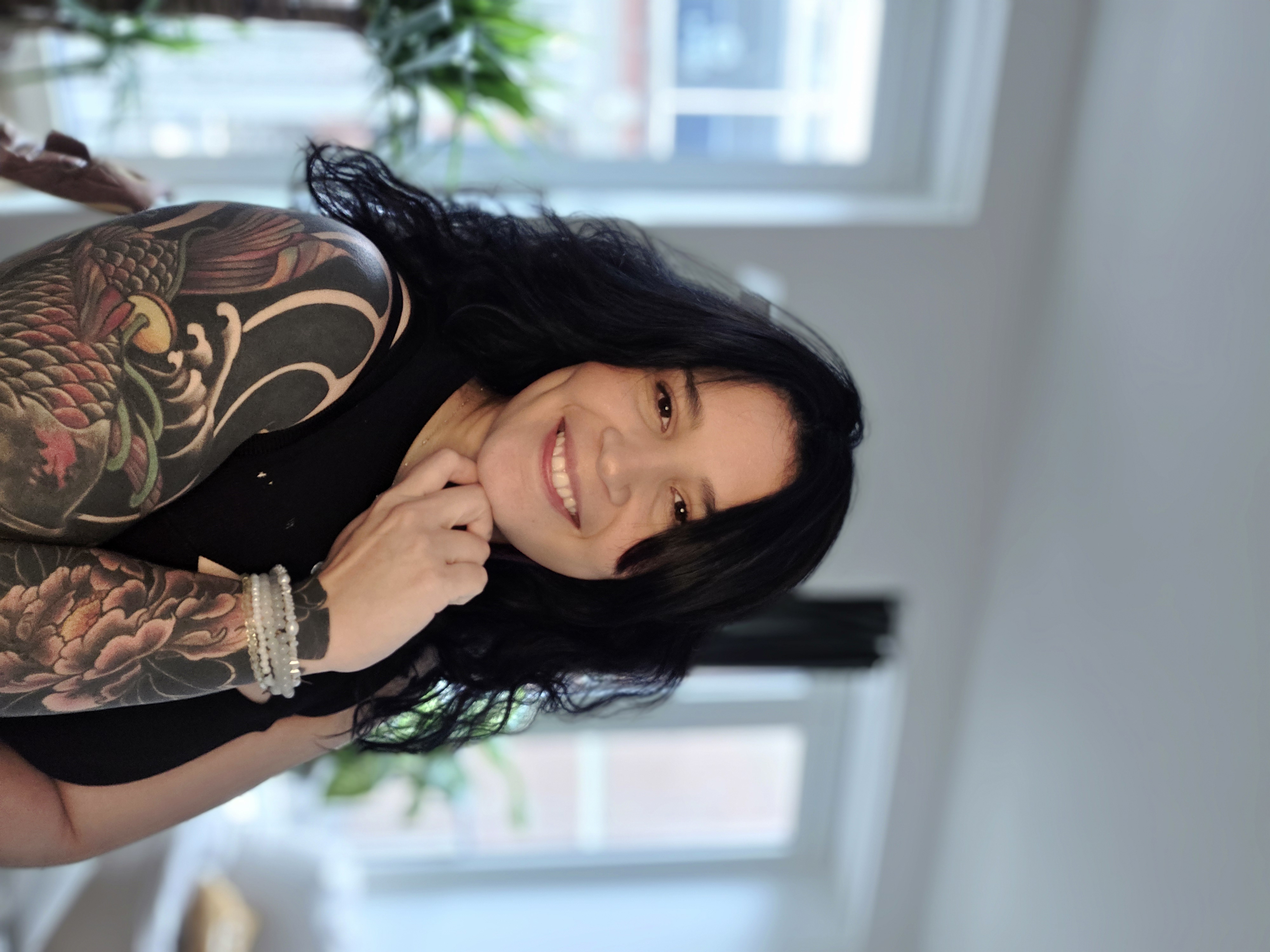 Isabel Reyes — Marketing Leader & Web Expert